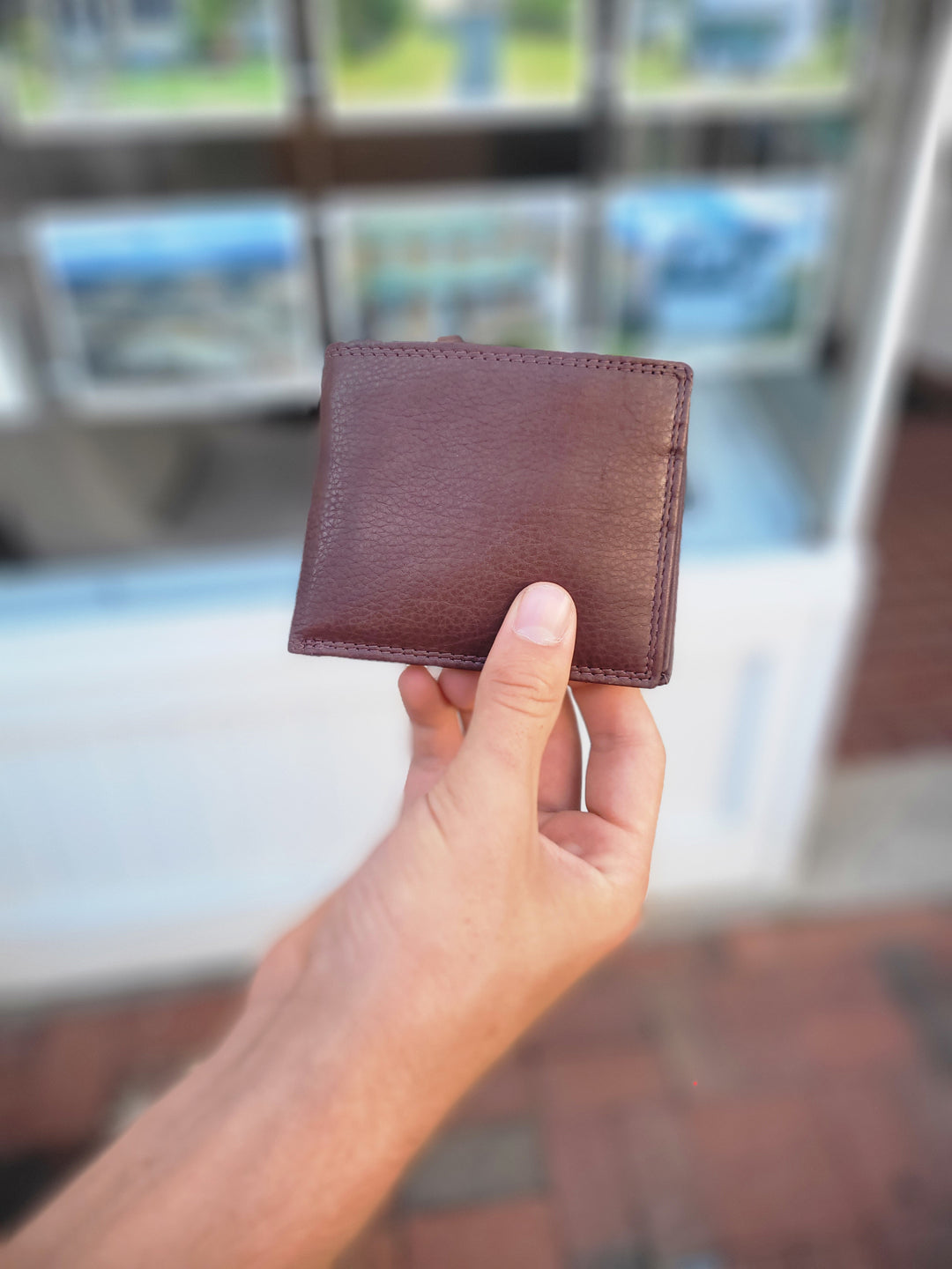 Bi-Fold Wallet with Double Flip-up Flaps